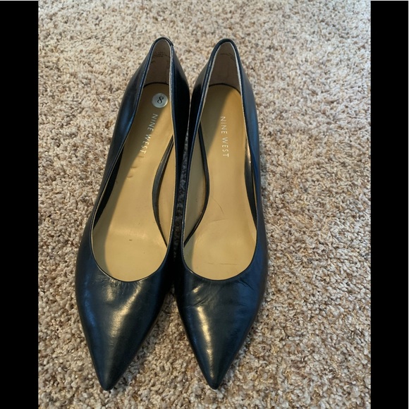 Nine West low black heels - Picture 1 of 3